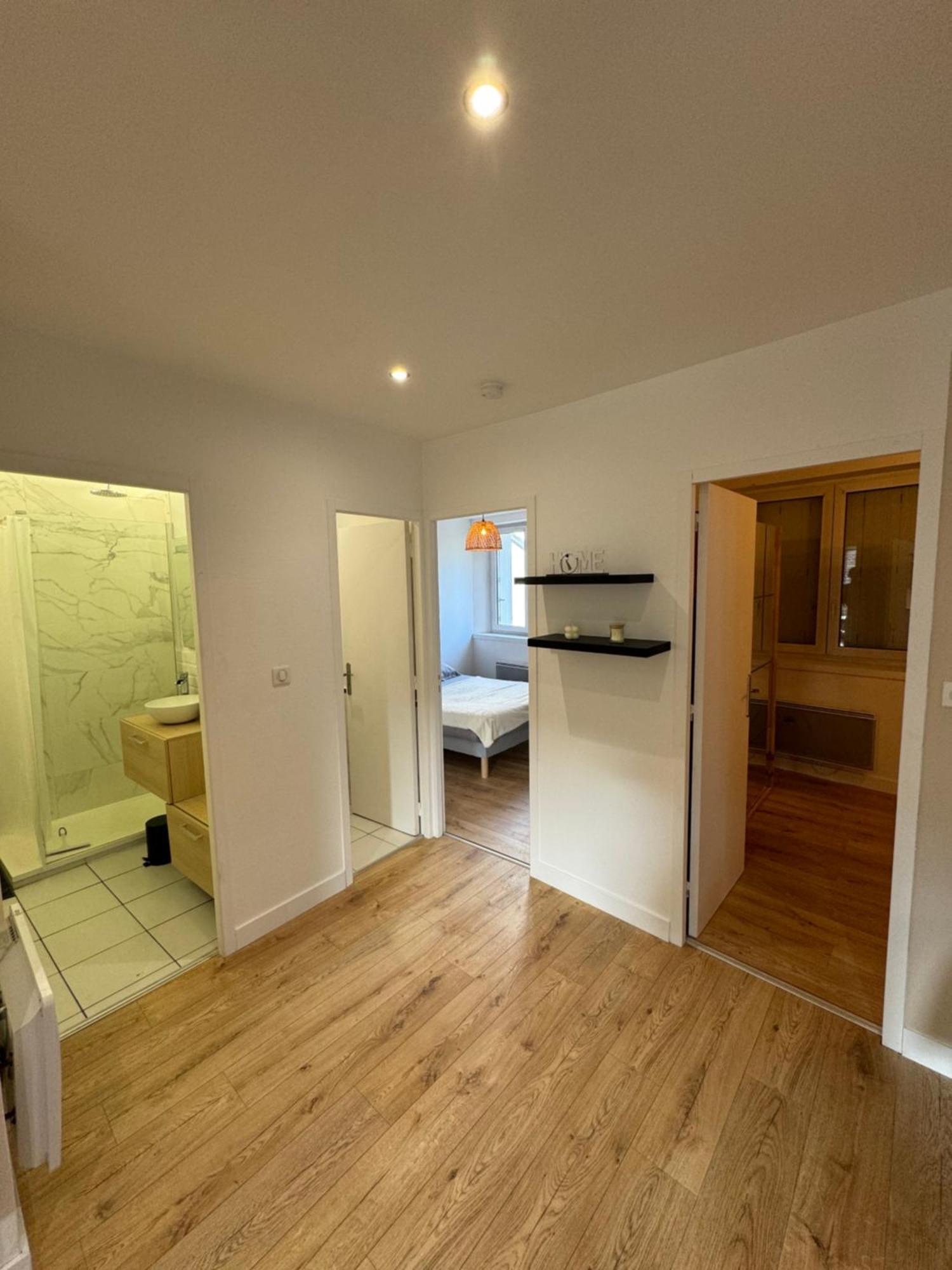 Agreable T3 Idealement Situe Mende Extérieur photo