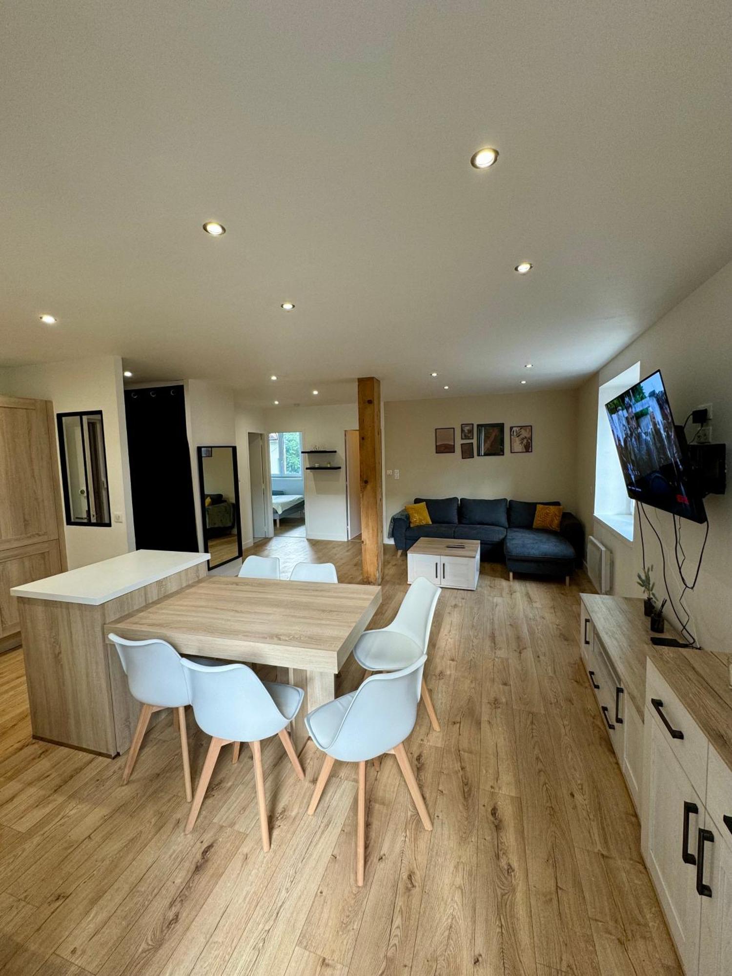 Agreable T3 Idealement Situe Mende Extérieur photo